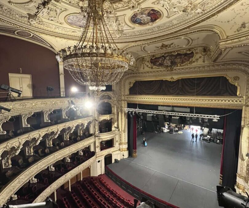 Treći razredi uživali u predstavi i predivnom obilasku Hrvatskog narodnog kazališta Ivana pl. Zajca